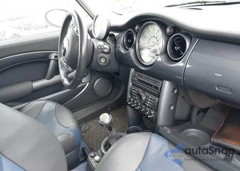 2004 Mini Cooper S из США, поврежденный, VIN WMWRE33484TD77611